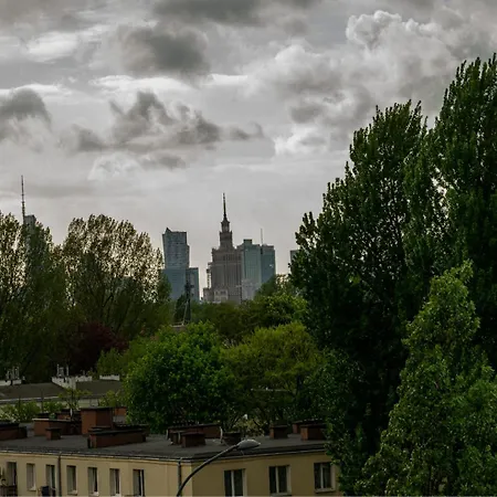 Sunny 3-room Appartement, Near National Stadium Apartment