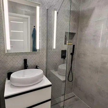 Sunny 3-room Appartement, Near National Stadium *